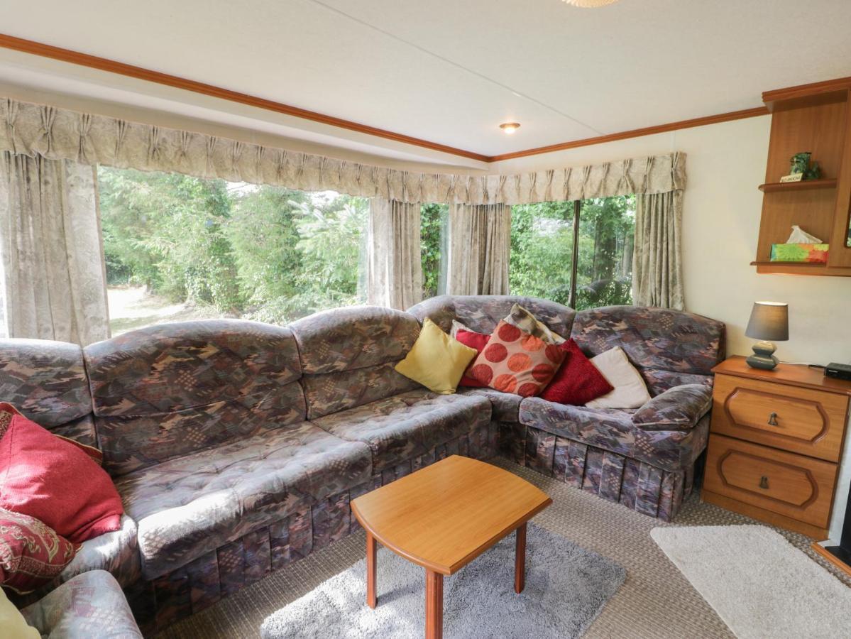 Fron Dderw Caravan Holyhead Bagian luar foto