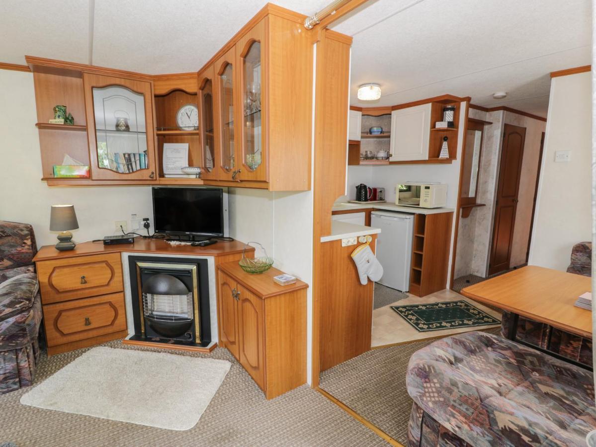 Fron Dderw Caravan Holyhead Bagian luar foto