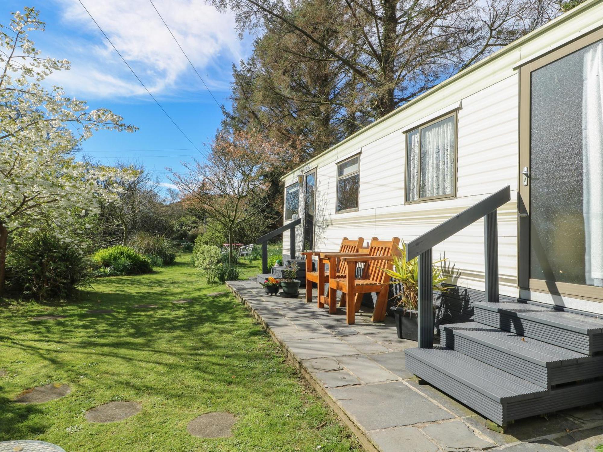 Fron Dderw Caravan Holyhead Bagian luar foto