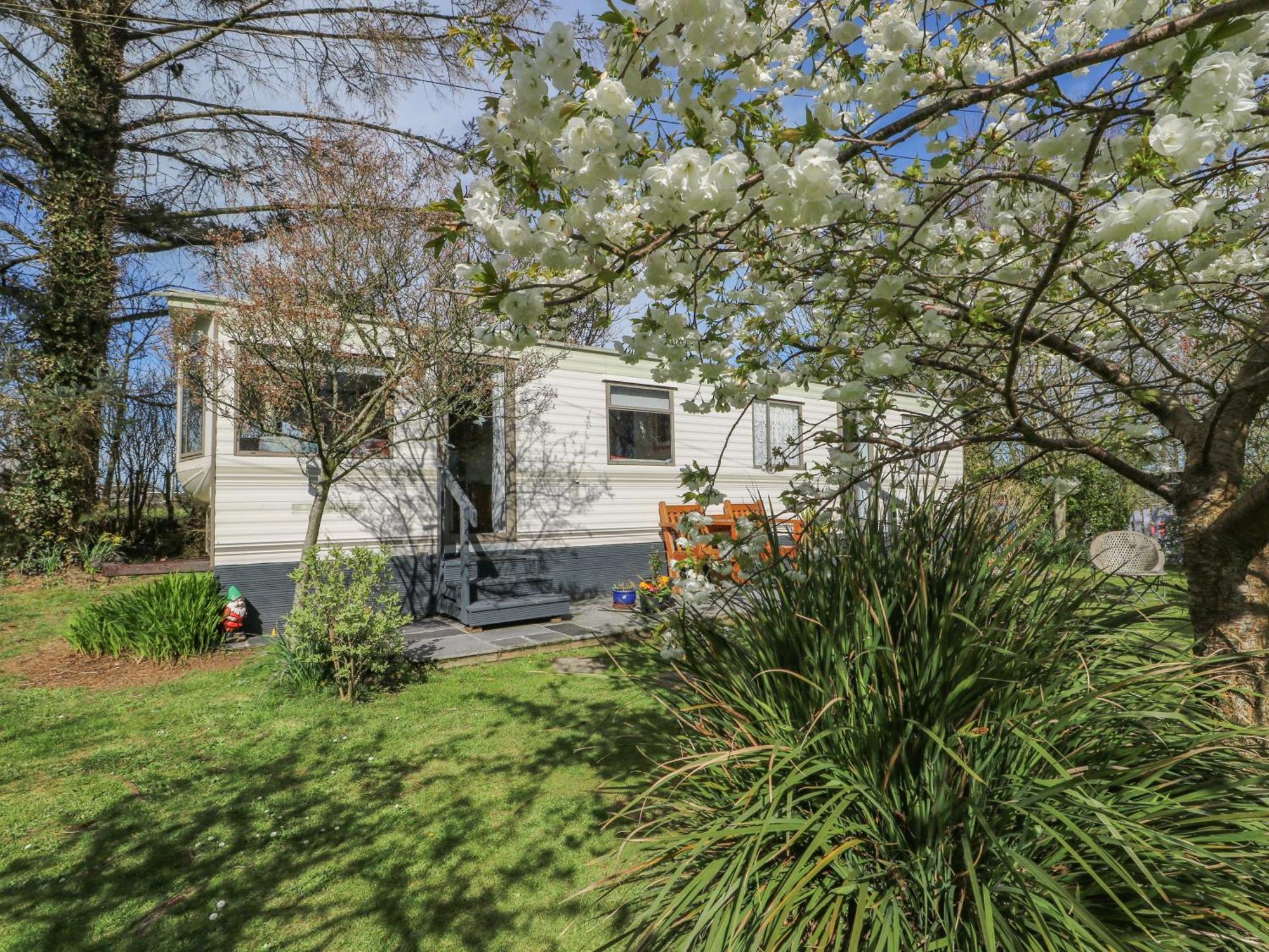 Fron Dderw Caravan Holyhead Bagian luar foto