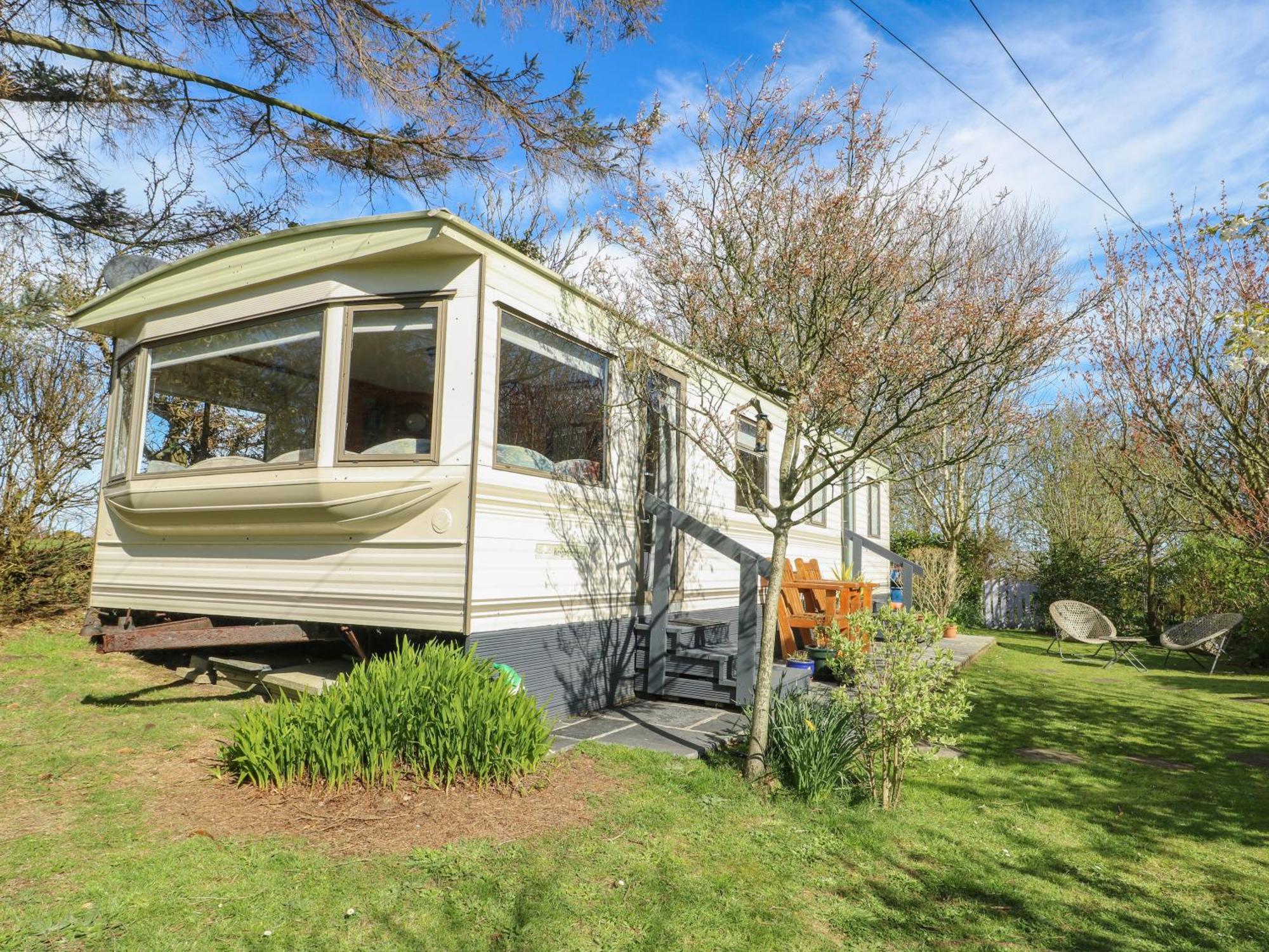 Fron Dderw Caravan Holyhead Bagian luar foto